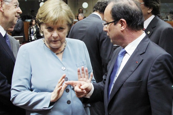 Hollande et Merkel portent leur plan de paix à Moscou et Kiev 